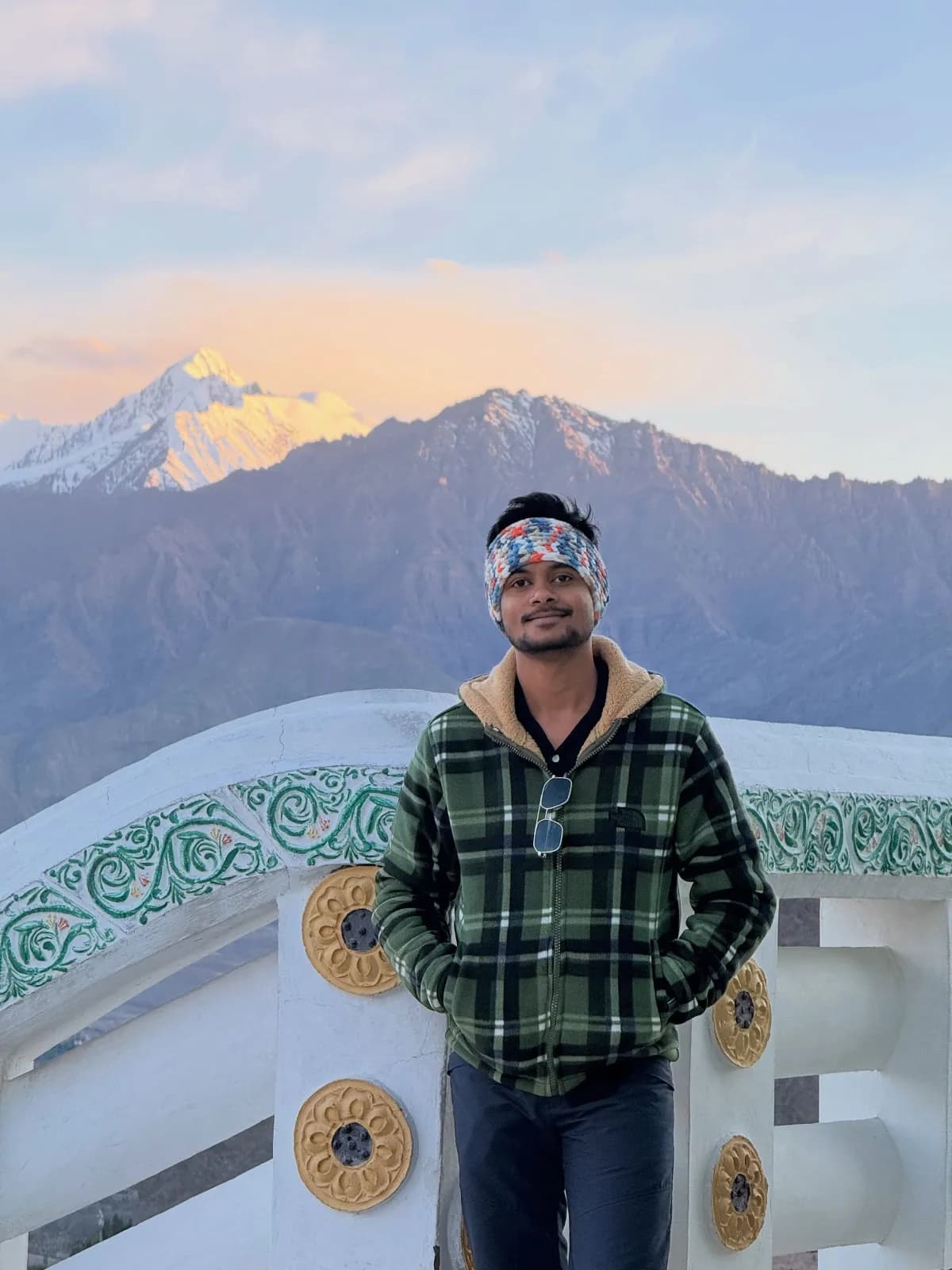 Nomad Shubham, travel creator in Munger: influencer roster, vexo.club